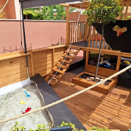 Family Oros Medulin, With A Pool, Ggl *