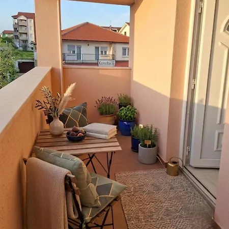 Appartamento Family Oros Medulin, With A Pool, Ggl